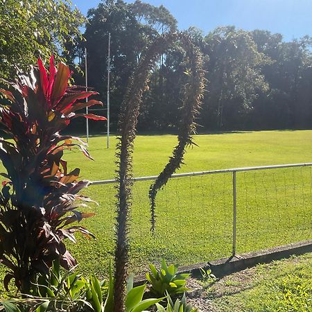 Sunshine Coast Retreat Your Own Private Golf Course Diddillibah Exterior foto